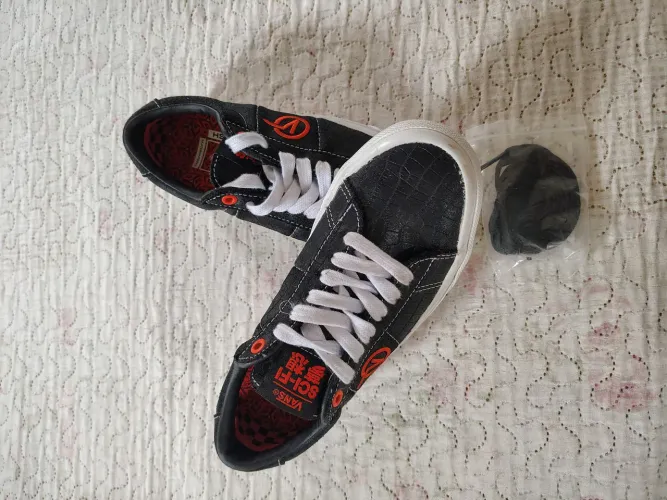 Tênis Vans Original SCI-FI ZERO TAM 37