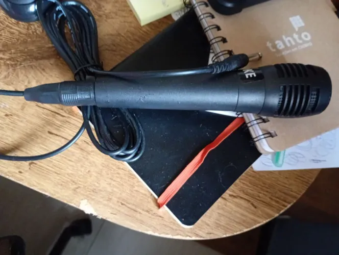Microfone para karaokê - P10