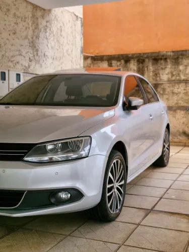 Volkswagen Jetta Highline 2.0 TSI 16V 4P Tiptronic 2013