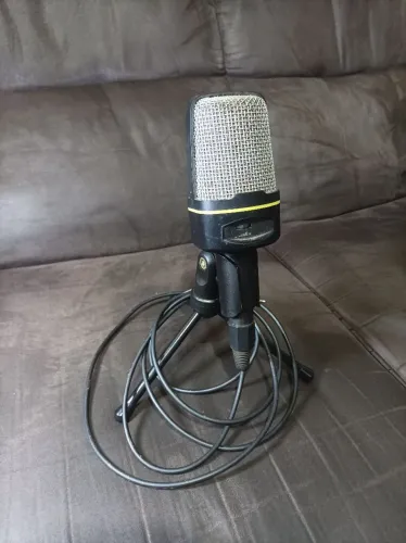 Microfone Condensador estilo BM - 800 + Tripé 