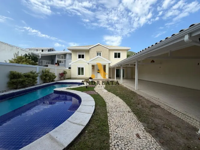 Venda e Aluguel de Casa em Condomínio com 5 quarto(s), 4 suíte(s), 534 m², por aluguel de
