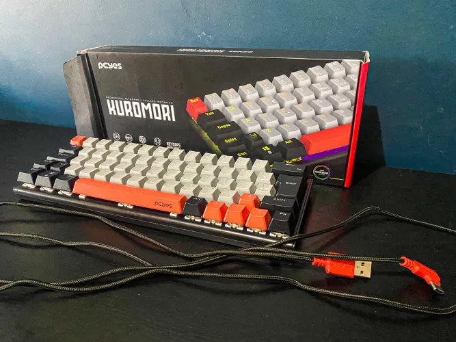 Teclado Gamer PCYES - Kuromori - Switch: Outemu Red (60%)