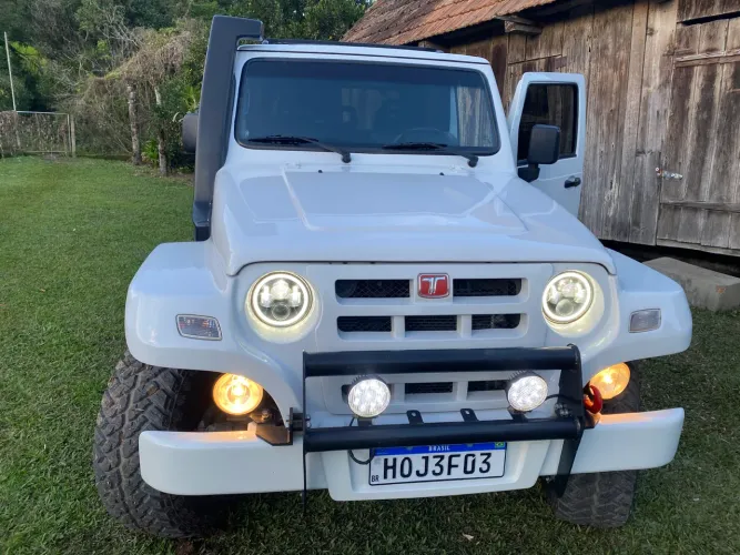 Troller T-4 4X4 3.0 TB Int. Cap. Rígida Diesel 2011