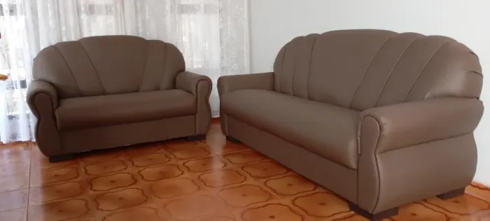 Sofás de 3 e 2 lugares