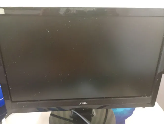 Monitor AOC em bom estado