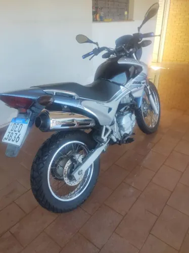 Falcon NX400 perfeita