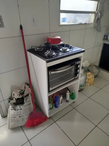 Móvel com cooktop e forno Philco 50 litros