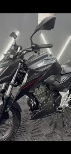 Honda CB 300F Twister - Impecável - Apenas 12.000 km - Não aceito troca.