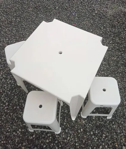 Mesa Com Banquetas NOVAS