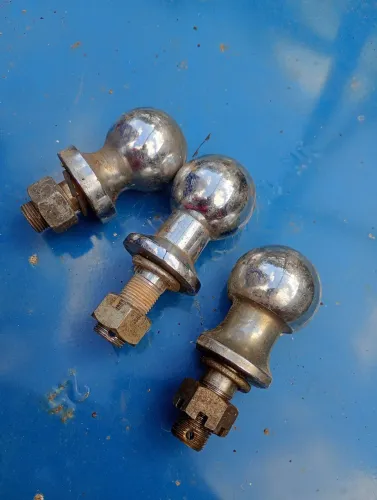 Bola cromada para engate