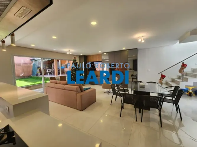 CASA EM CONDOMÍNIO - ALPHAVILLE - SP