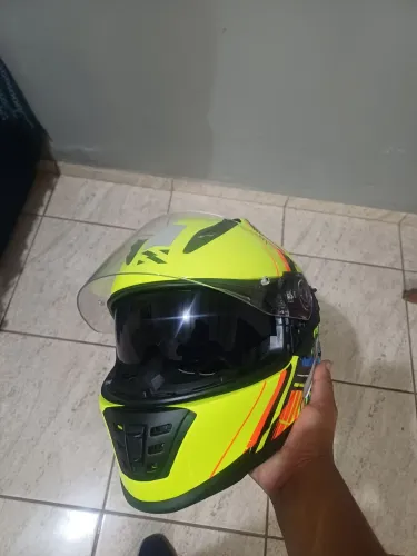 Norisk tamanho 56 com óculos 