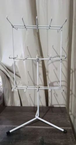 Expositor Branco aramado para chaveiros Usado