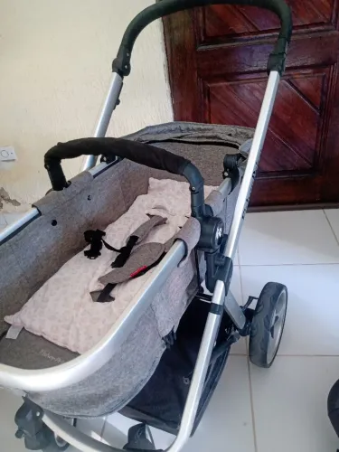 Carrinho de bebê Fisher Price