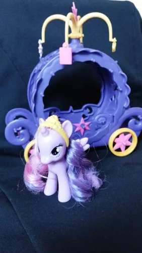 My Little Pony: Princesa Twilight Sparkle com Carruagem