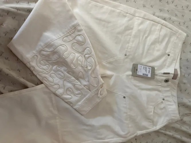 Calça sarja arabesco off, marca murau