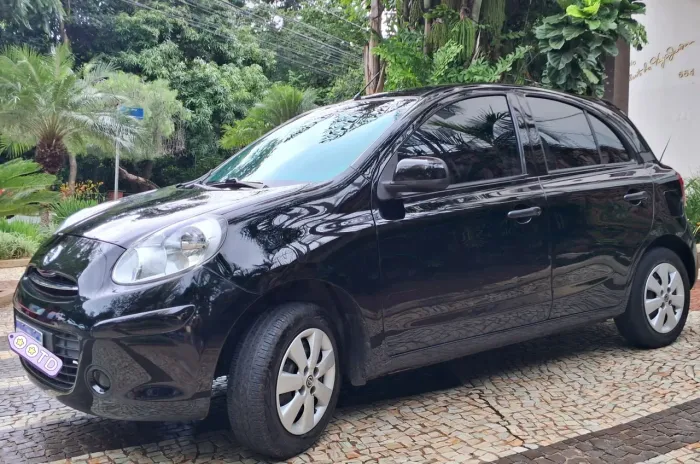 Nissan March S 1.0 16V Flex Fuel 5P 2012