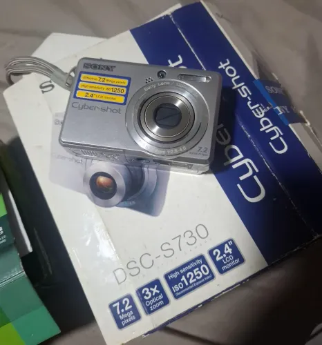 Camera cyber shot