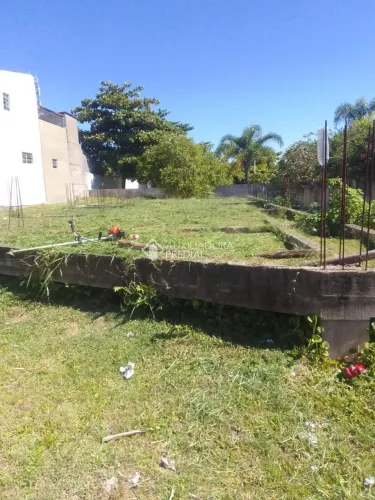 Terreno à venda com 450?m², localizado em área nobre da Tapera da Base, a poucos metros do