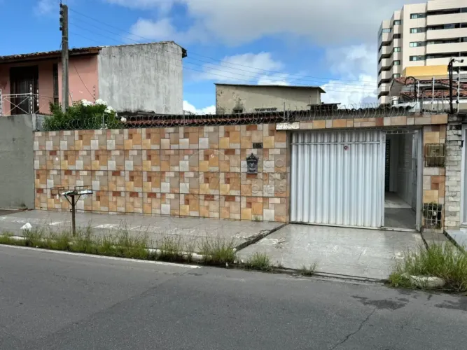 Casa Térrea com 4 Quartos à venda na Pitanguinha