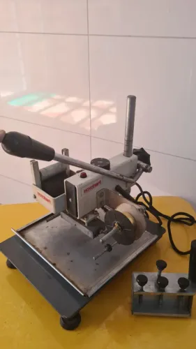 Máquina Hot Stamping / Carimbadeira Novohart 220V ?  5 X R$ 90,00 
