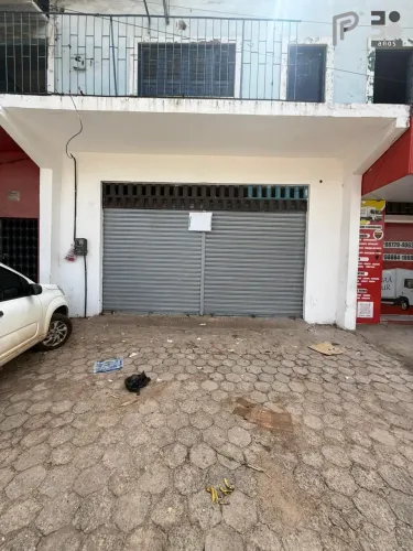 Ponto Comercial na Avenida dos Franceses por R$ 4.300,00 mensais