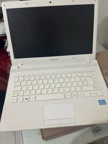 Notebook com defeito!