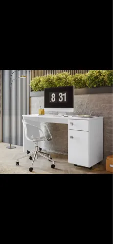 ? MESA PARA COMPUTADOR MALTA LUKALIAM - BRANCA