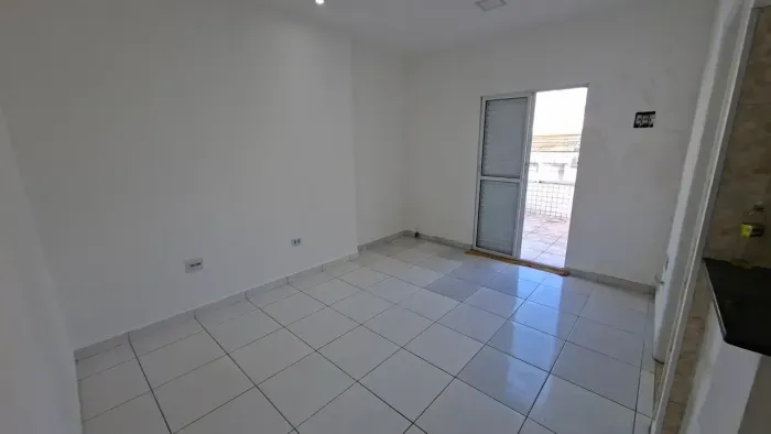 Locação de sala comercial com sacada no bairro aviação em Oraua grande