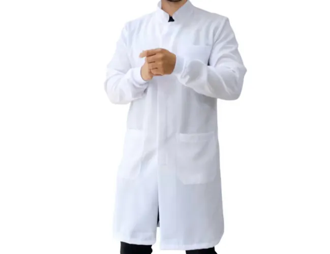 Vendo jaleco modelo Oxford com botões embutidos nunca usado!!!
