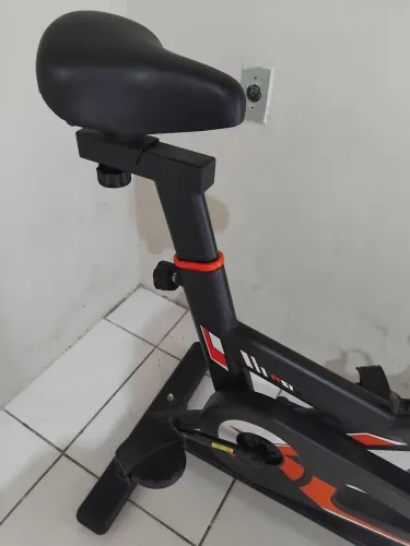 Bicicleta argometrica semi nova
