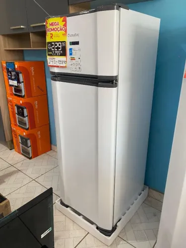 Refrigerador inverter Esmaltec 277l - $ 2299,99