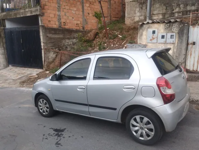 Toyota Etios X 1.3 Flex 16V 5P Mec. 2016