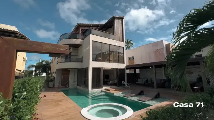 Casa de luxo à beira-mar | 650 m² | 5 suítes | Piscina privativa | Muro Alto PE