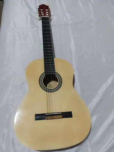 Violão acústico