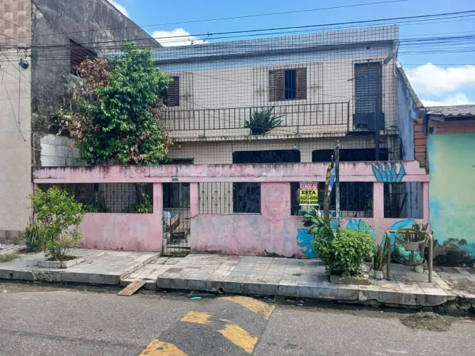 Casa de 2 pavimentos no Guajara 1 em Coqueiro - Ananindeua - PA