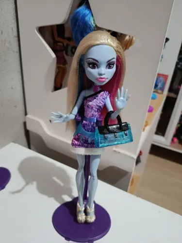 Boneca Monster High Abbey 
