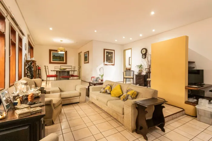 Casa em Vila Ipojuca