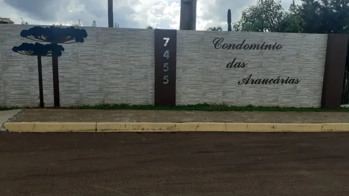 Dois ótimos lotes cada um com 502m no cond das Araucárias. Aceita veículo !!