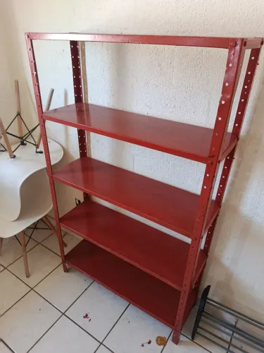 Prateleira de aço
