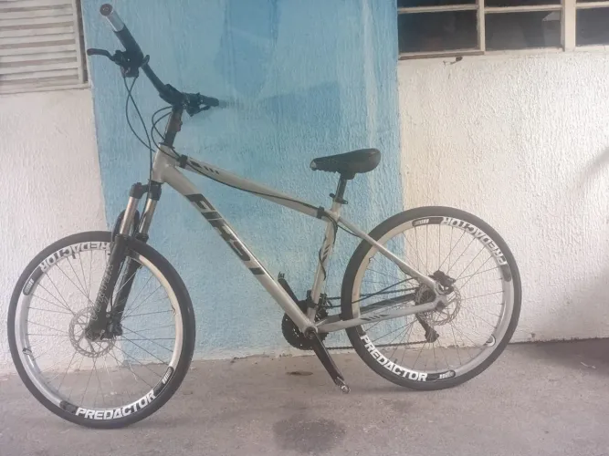 Vendo bike aro 26 nova primeiro dono 