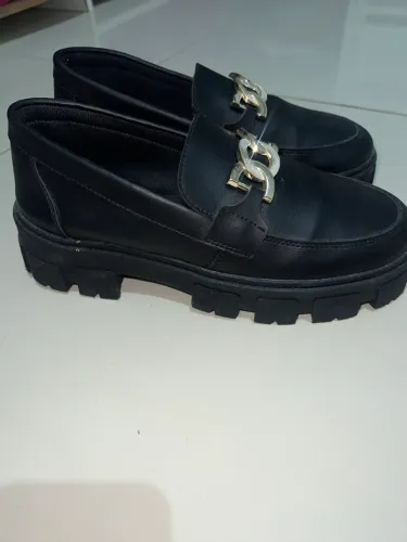 SAPATO MOCASSIM TRATORADO PRETO