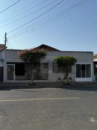 Imóvel Comercial ou Residencial no Centro de Araguari