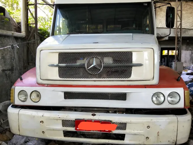 L 1620 2002 motor novo comprado na Marisa carroceria nova pneus 80 porcento