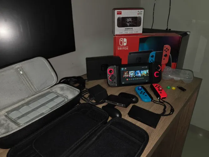 Nintendo Switch V2 Completo + Kit de Acessórios