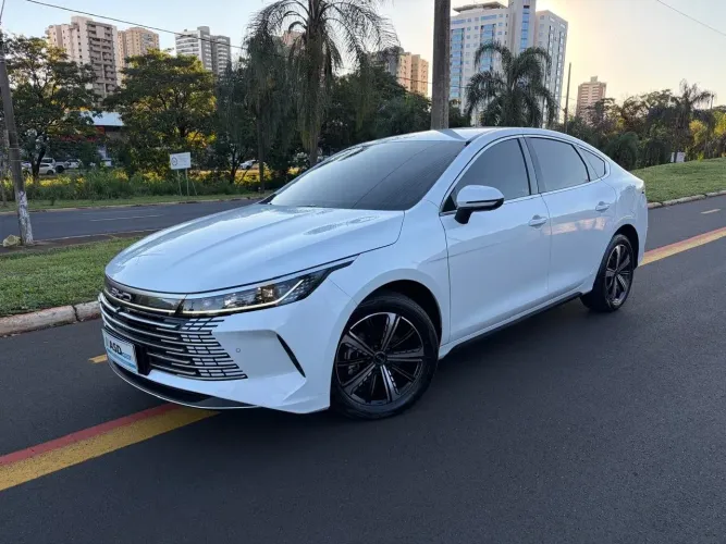 BYD King GS 1.5 16V Híbrido Aut. 2025