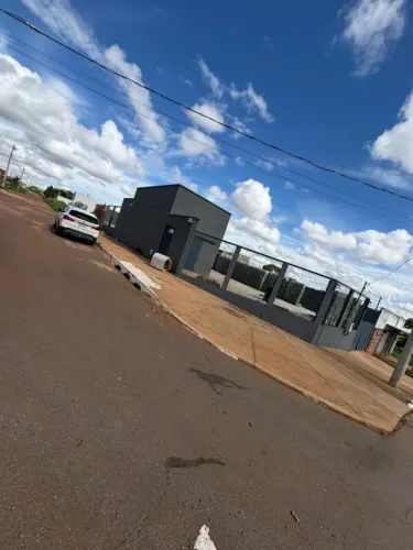 Vendo area comercial (Aceito carro, terreno) Antiga fábrica dê blocos