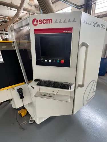 Centro de usinagem SCM modelo Cyflex900 completo