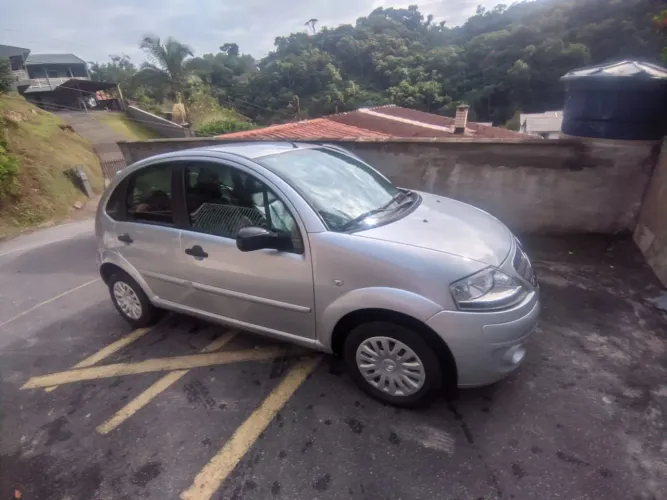 Citroen C3 GLX 1.4/ GLX Sonora 1.4 Flex 8V 5P 2010