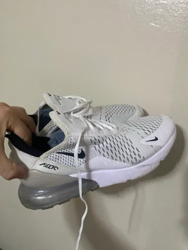 Tênis Nike Air Max 270